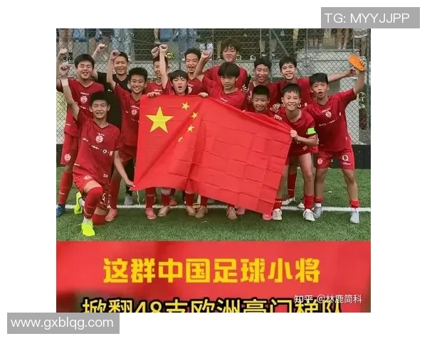 中国足球明星的奢华生活与奋斗历程揭秘,背后的故事与荣耀并存 中国足球明星的奢华生活与奋斗历程揭秘,背后的故事与荣耀并存