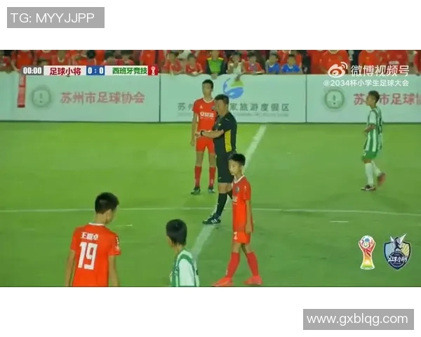 全球百大足球明星精彩瞬间全景展示与图集分享